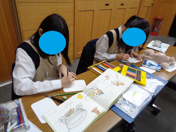 POP作成の様子 POP作成の様子