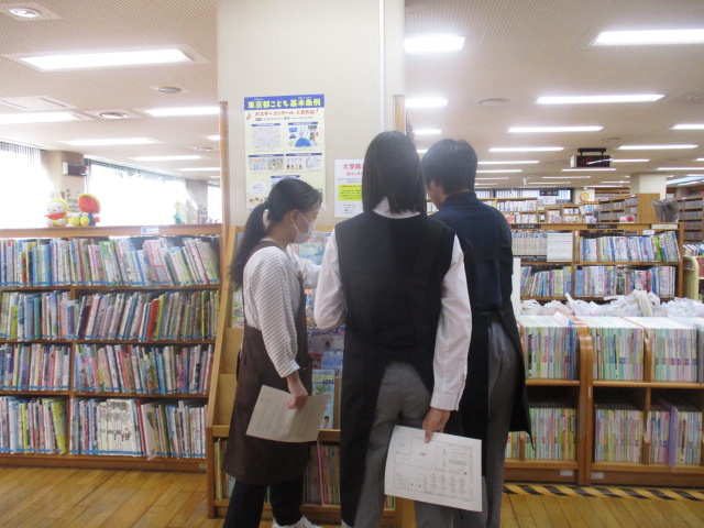 本の整理の様子