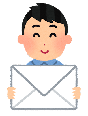 封筒を持つ男性 封筒を持つ男性