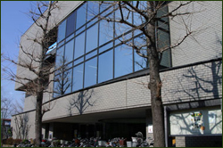 貫井図書館
