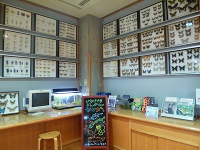 稲荷山図書館