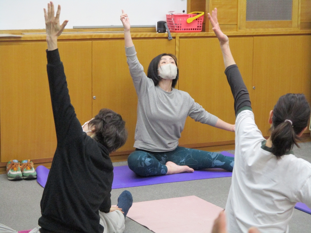 ヨガ体験講座の様子