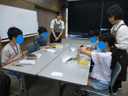 司書体験の様子3