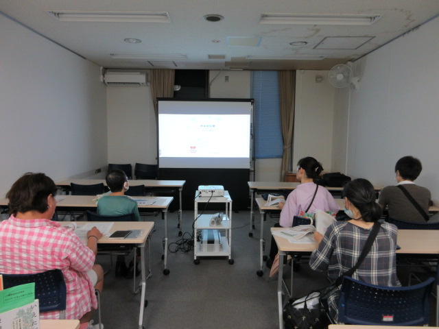 講義の上映中 講義の上映中