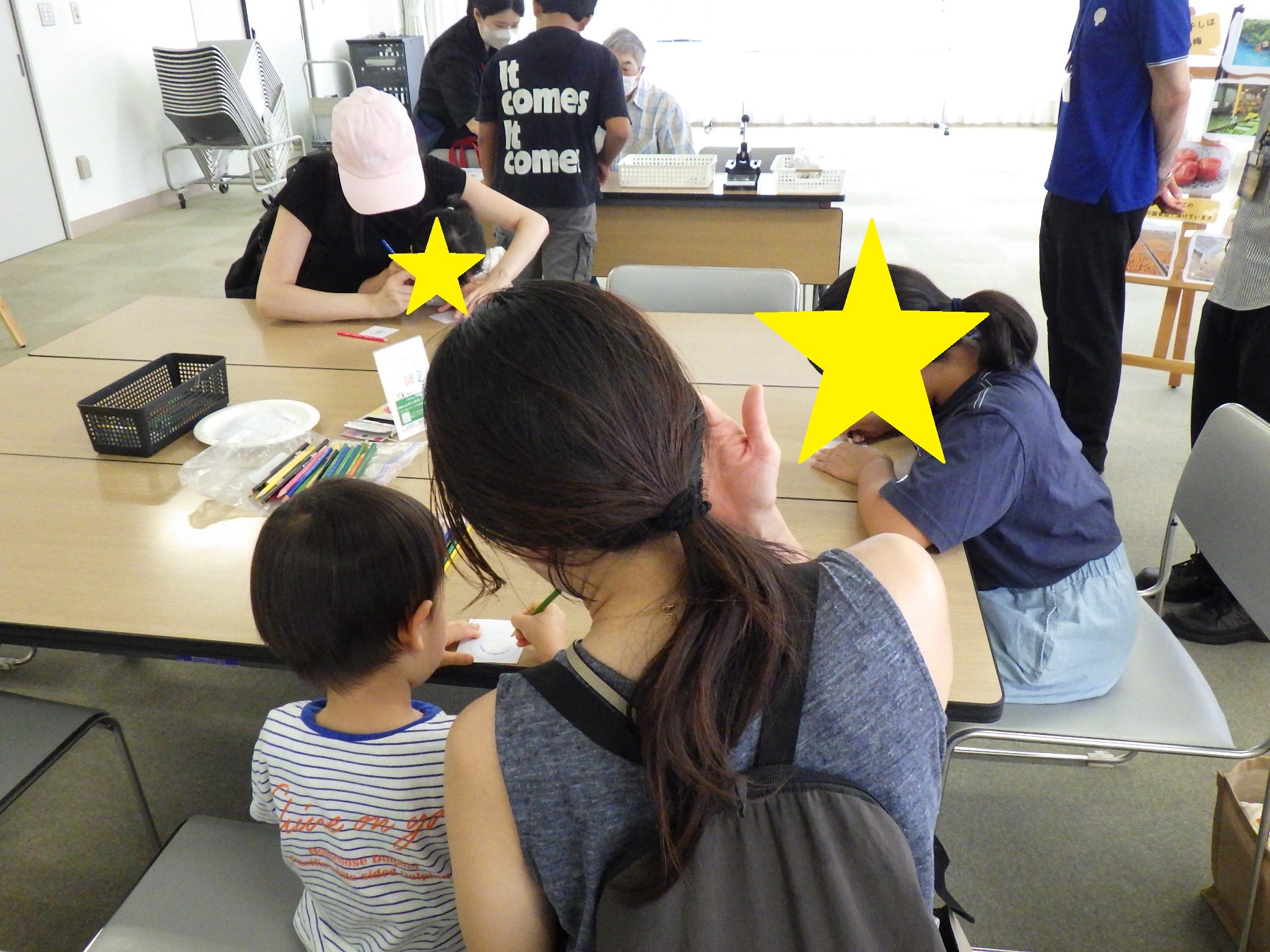 缶バッジ作成の様子