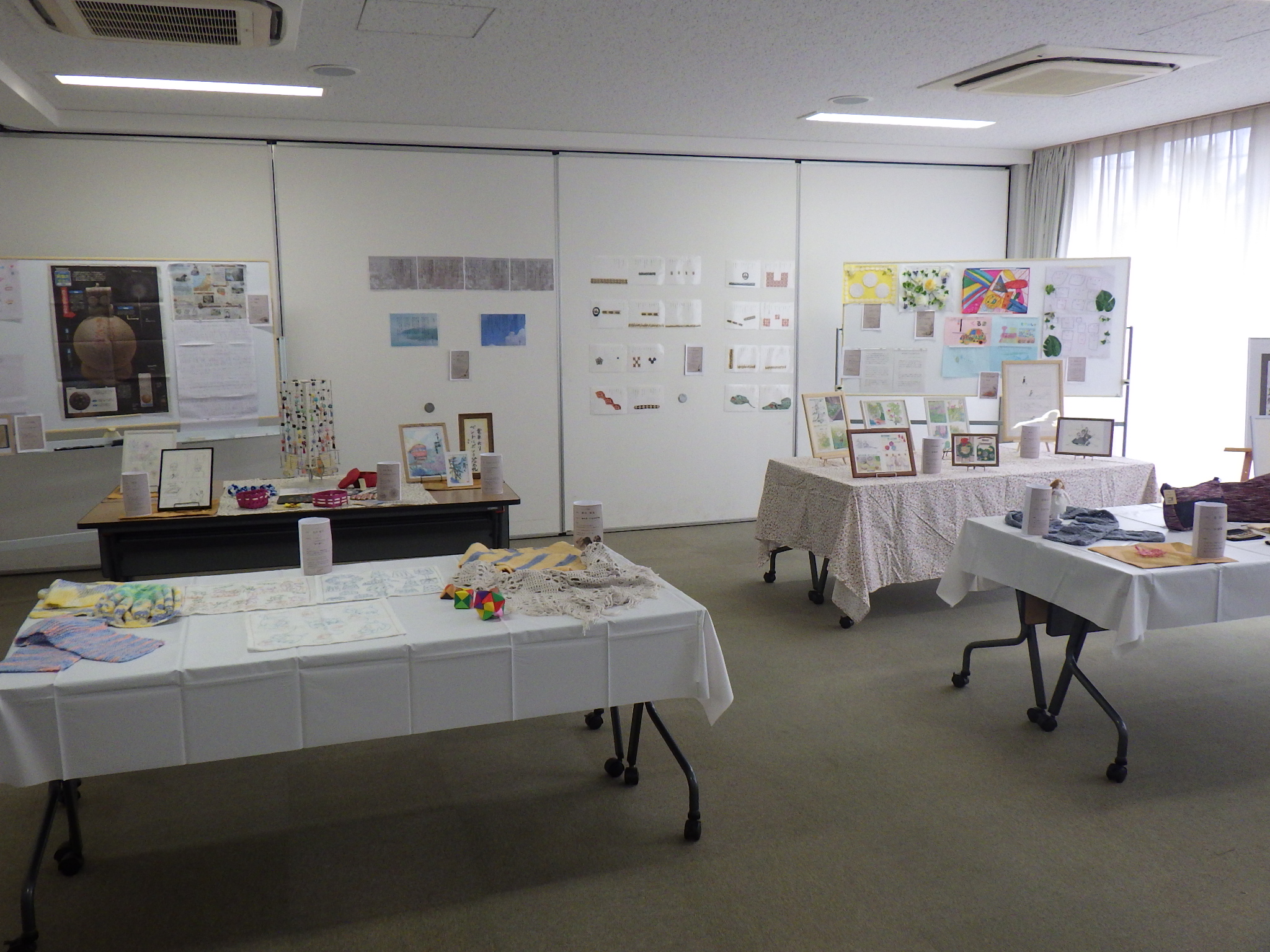 ういんぐひとりひとりの表現展会場 (1).jpg ういんぐひとりひとりの表現展会場 (1).jpg